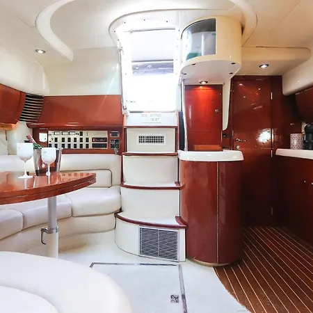Lifestyle Yacht By Homing 4* Lissabon