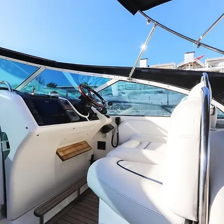 Lifestyle Yacht By Homing Botel