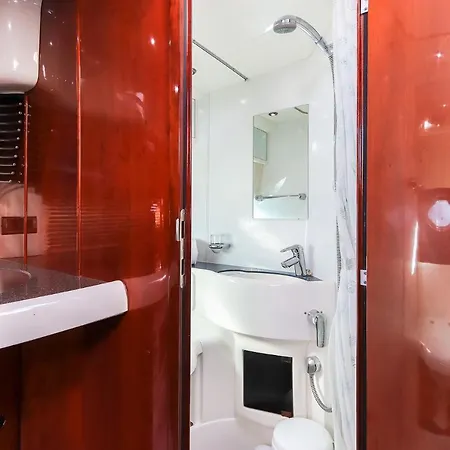 Lifestyle Yacht By Homing 4* Lissabon