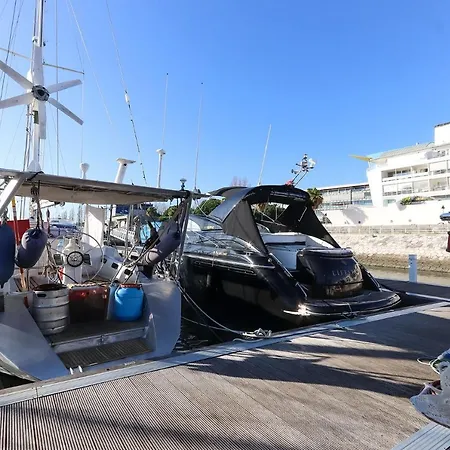 Botel Lifestyle Yacht By Homing 4*