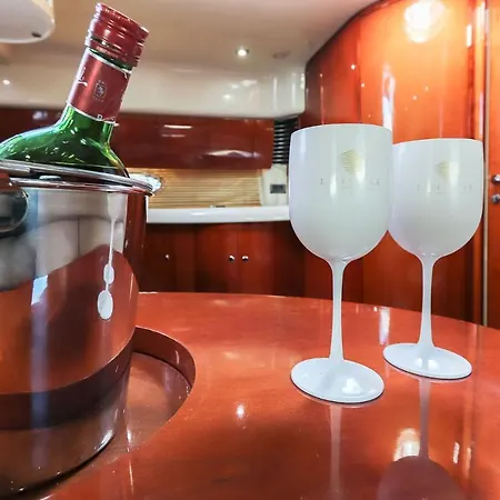 Lifestyle Yacht By Homing Botel